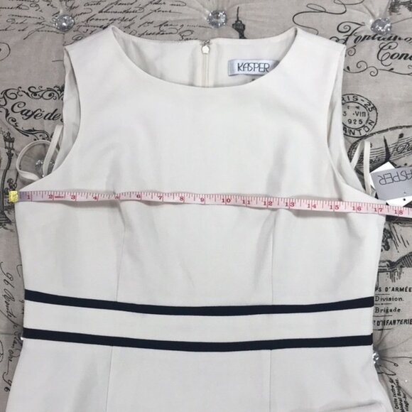 Kasper Petite Contrast-Trim Sheath Dress - Picture 5 of 7